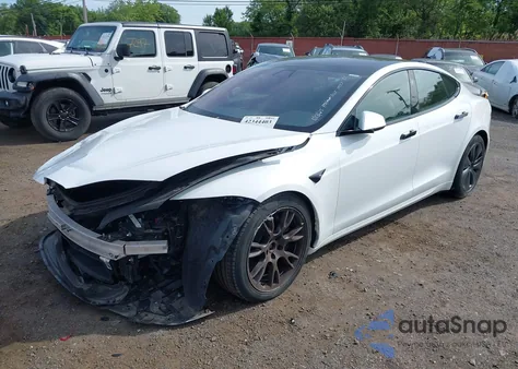 2022 Tesla Model S Dual Motor All-Wheel Drive from USA, damaged, VIN 5YJSA1E58NF467644